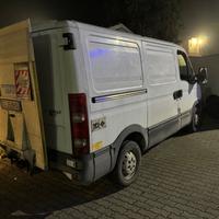 Iveco daily con pedana doppia porta laterale+trass