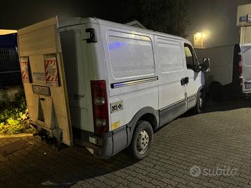 Iveco daily con pedana doppia porta laterale+trass