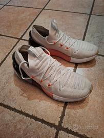 scarpe da ginnastica bianche Under Armour 45 usate