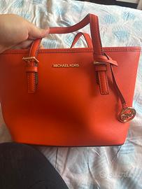 Borsa a mano mickael kors estiva arancione