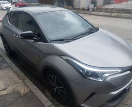 Toyota chr lounge 122 cv in garanzia