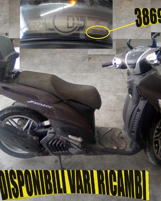 YAMAHA XENTER 125 ANNO 2015 x RICAMBI