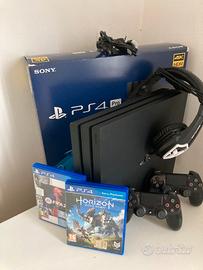 Ps4 Pro 2 controller con 2 giochi (piu cuffe)
