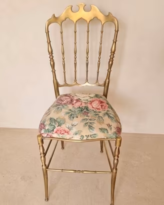 Sedia vintage ottone dorato schienale a corona