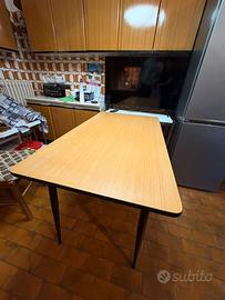 Tavolo cucina vintage