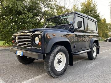 Land Rover Defender 90 2.5 TDI 113cv 300