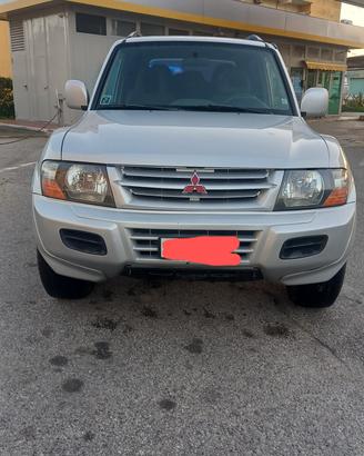 mitsubishi pajero
