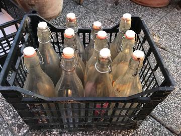 Bottiglie in vetro con tappo ermetico