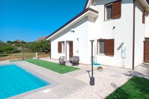 VILLA FICURINIA con Piscina ad uso esclusivo