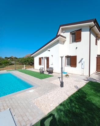 VILLA FICURINIA con Piscina ad uso esclusivo