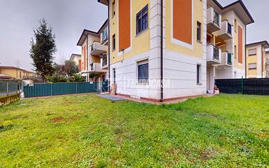 BILOCALE AUTONOMO CON AMPIO GIARDINO E GARAGE