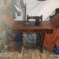 Macchina da cucire Necchi con mobile d epoca