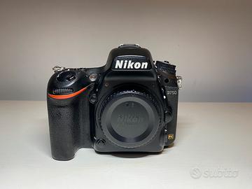 Nikon d750 (GARANZIA 12 Mesi)