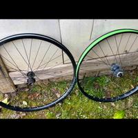 Cerchi bicicletta mountainbike sport, montagna top