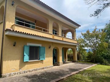 Villa con giardino a Palinuro