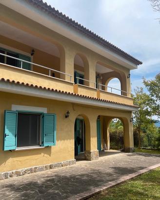 Villa con giardino a Palinuro