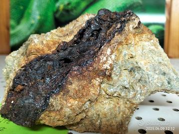 Minerale Brosso 320 gr 12x9 h4