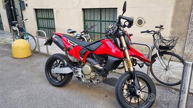 Hypermotard quasi nuova