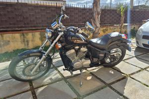 Honda Shadow 600 Custom  da vetrina