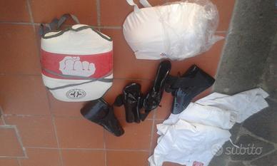 Taekwondo corazza, parapetto, paracolpi e dobok