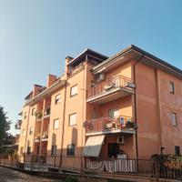 Su via Aldo Moro, appartamento al primo piano