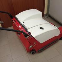 MOTOSCOPA SPAZZATRICE RCM 700 ET A BATTERIA