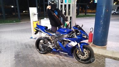 Yamaha YZF R1 - 2005