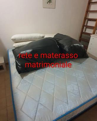 Mobili da venire a ritirare ben conservati