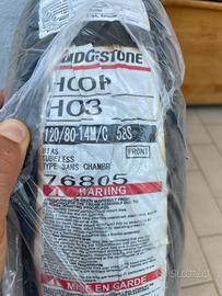 Pneumatico, gomma, ruota anteriore scooter o moto