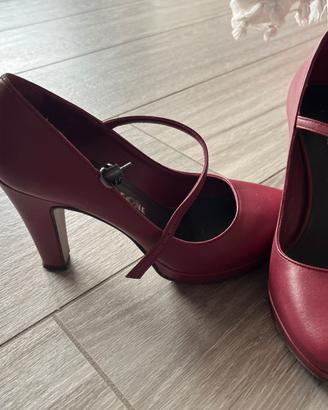 Scarpe tacco n. 35 in pelle
