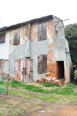 RUSTICO A PONTE SAN NICOLÒ