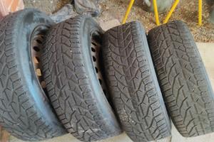 4 gomme invernali con cerchione 195/55 R16 87H