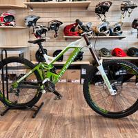 Mondraker summum 27.5 tg S