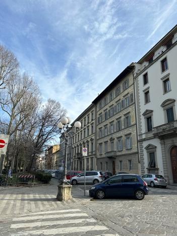 PIAZZA D'AZEGLIO, garage pressi viali