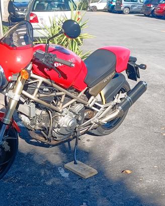 Ducati Monster M900
