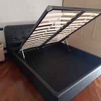 Letto matrimoniale con contenitore ecopelle nero