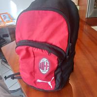 Zaino marca Puma con logo Milan