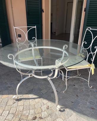 Tavolo in ferro con base in vetro