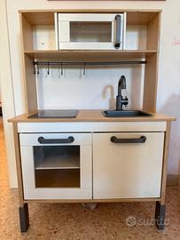 Cucina giocattolo Ikea in legno più accessori