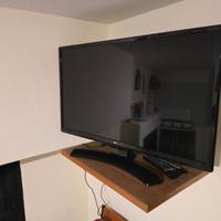 Monitor TV LG 24" LED – Perfetto per Cucina Camera