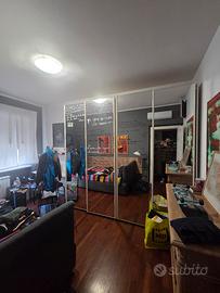 armadio scorrevole a specchi