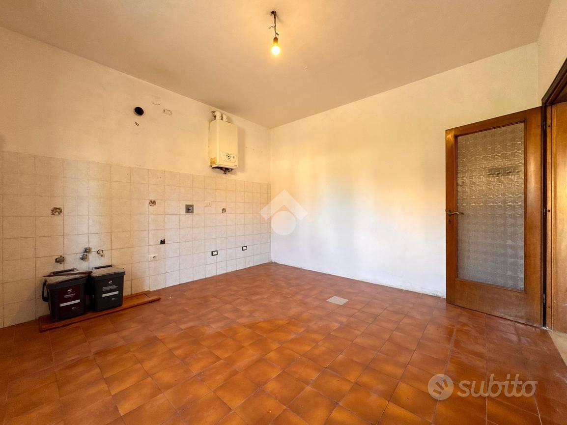 3 LOCALI A BAGNO A RIPOLI - Vista 2