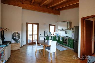 SORISOLE,ATTICO CON TRAVI A VISTA