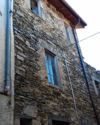 Casa da ristrutturare a Sauna Corniglio Parma