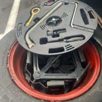 4 termiche, 1 ruota di scorta a e1 kit di scorta