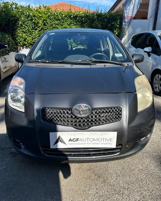 Toyota Yaris 1.4 D-4D 5 porte Navi