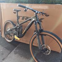 TREK SLASH 9.8 GX AXS NUOVA Taglia M/L