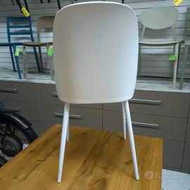 Sedia da interno di design nuova