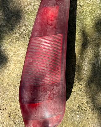 Fanale posteriore destro Fiat Punto Berlina