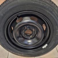 Gomma  con cerchio 185/65 R15 Goodyear